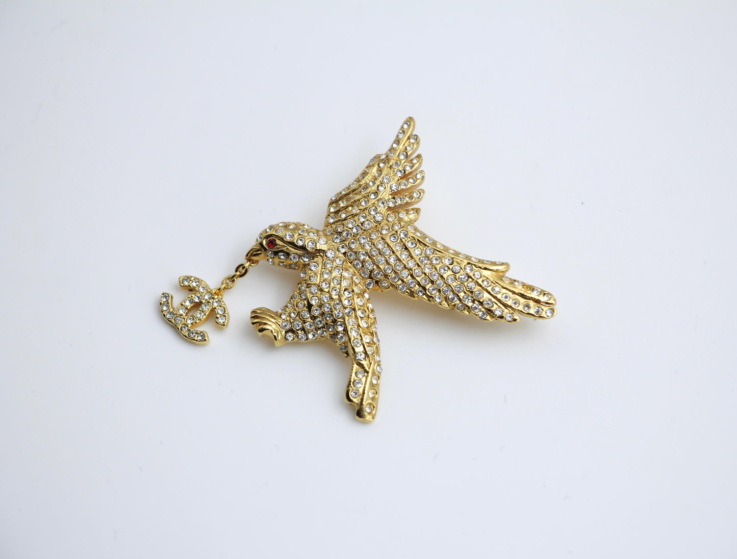 CHANEL Chanel Vintage 01P Rhinestone Eagle Fine Brooch - Onesize Fashion Jewellery - Used fashion item from Top Quality Luxury Designers Bag