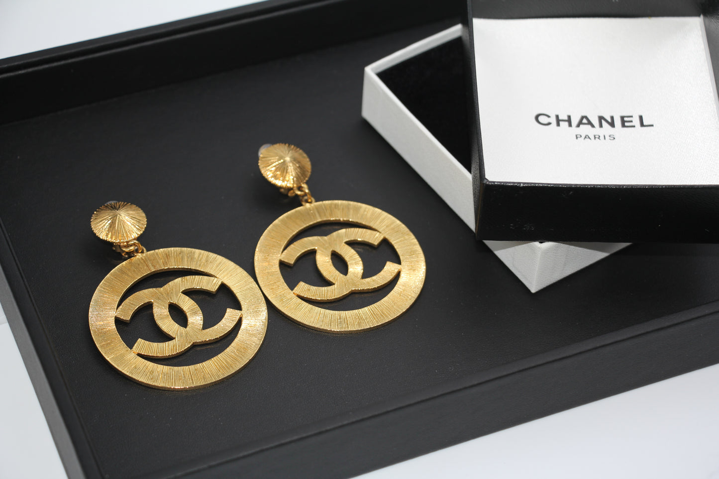 CHANEL Chanel Logo Earrings - Onesize Fashion Jewellery - Used fashion item from Top Quality Luxury Designers Bag