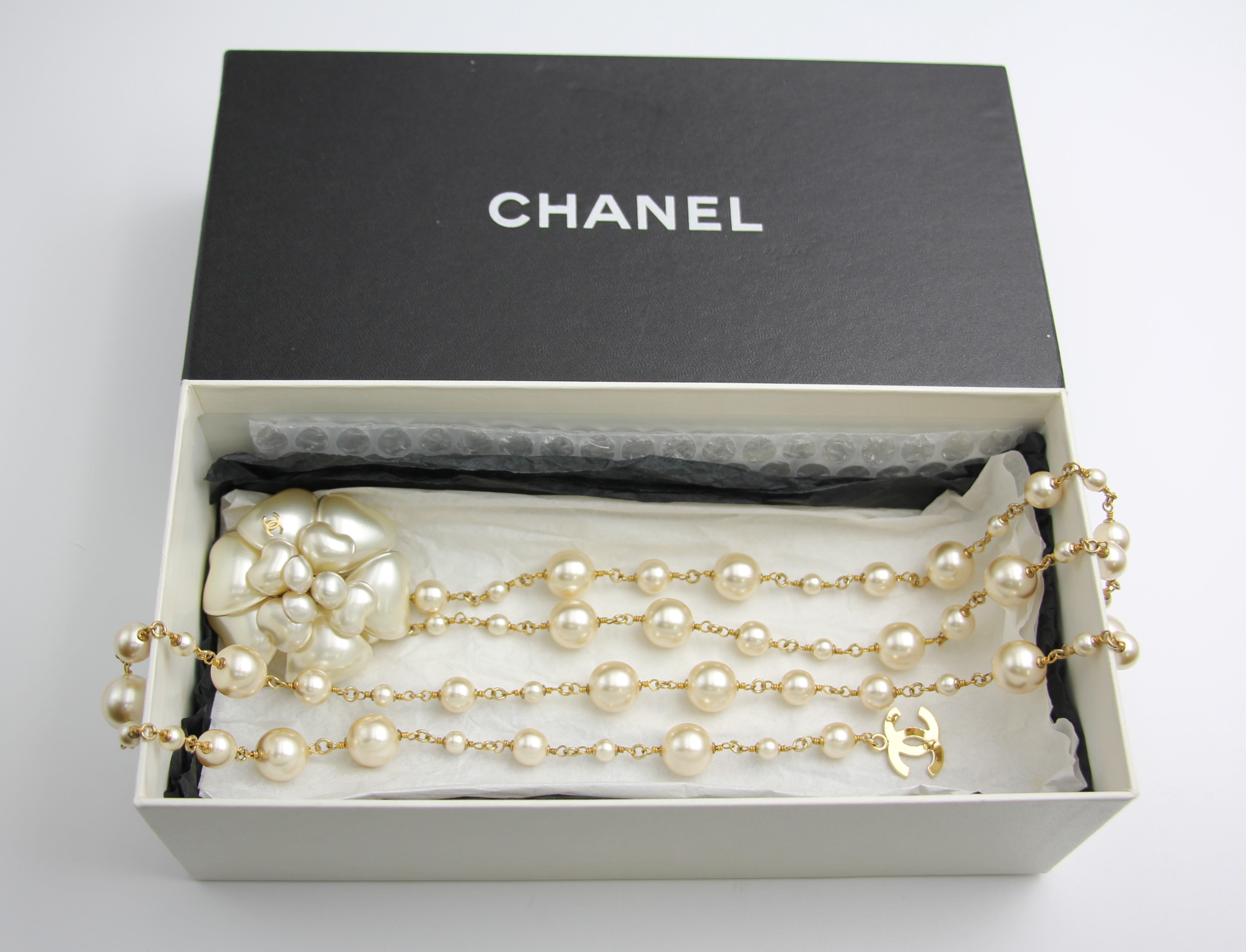 CHANEL Chanel Vintage 02A Pearl Camellia Waist Chain - Onesize Accessories - Secondhand luxury from Top Quality Luxury Designers Bag