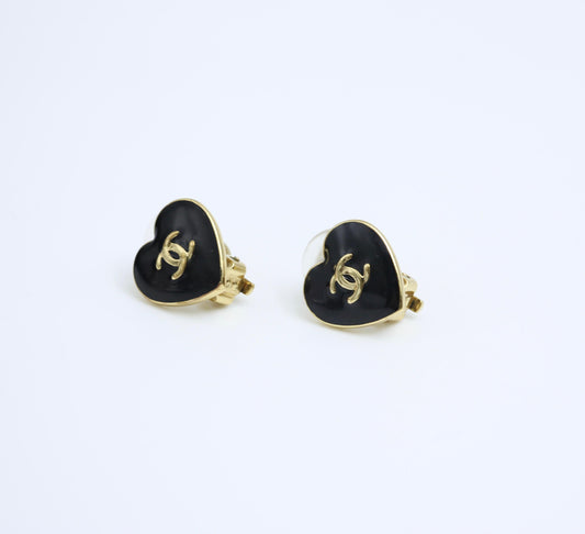 CHANEL Chanel Vintage 04A Enamel Black Love Thin Cc Earrings - Onesize Fashion Jewellery - Used fashion item from Top Quality Luxury Designers Bag