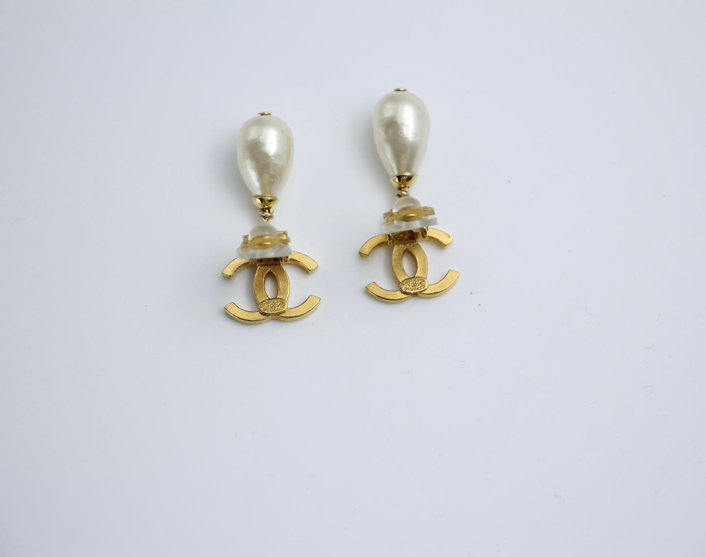 Chanel Vintage 95A Gold Plated Pearl Drop Earrings