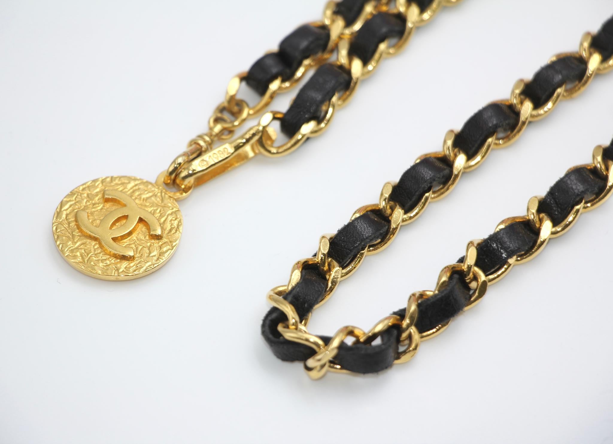 CHANEL Chanel Vintage 82 Gold Plated Leather Gold Coin Chain Waist Chain - Onesize chain - Secondhand luxury from Top Quality Luxury Designers Bag