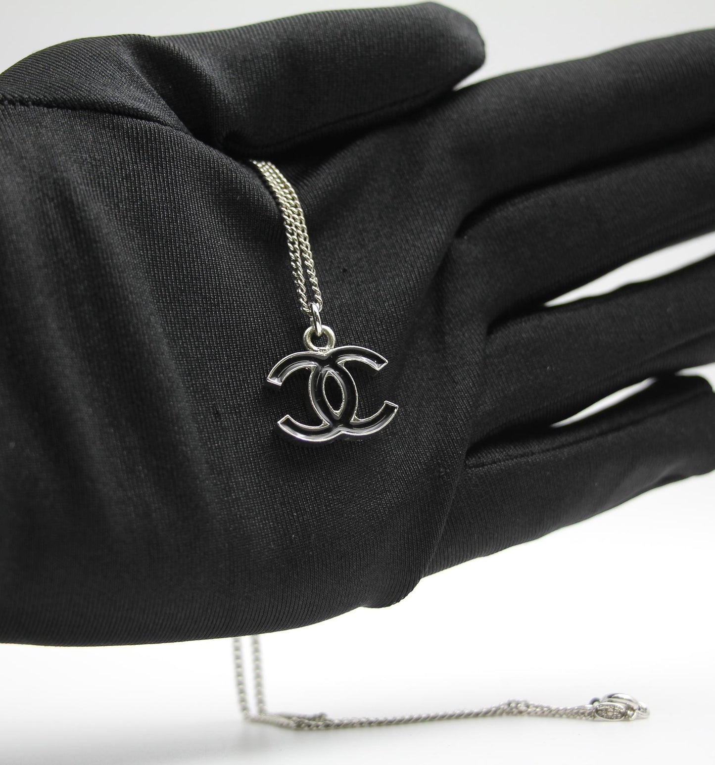 Chanel Vintage 05V Enamel Classic Black Cc Necklace