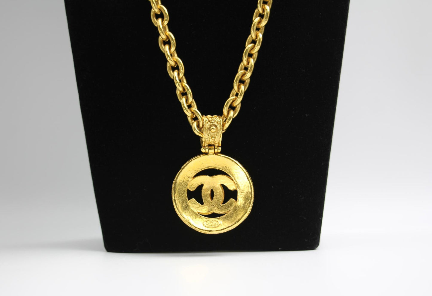 Chanel Vintage 94A Gold Plated Medal Pendant Long Necklace