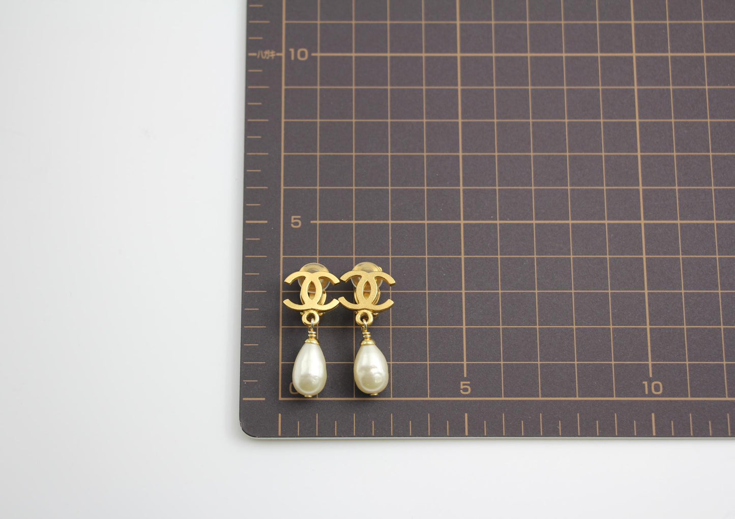 Chanel Vintage 95A Gold Plated Pearl Drop Earrings