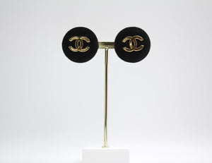 Chanel Vintage 86 Black Velvet Gold-Plated Round Large Cc Earrings