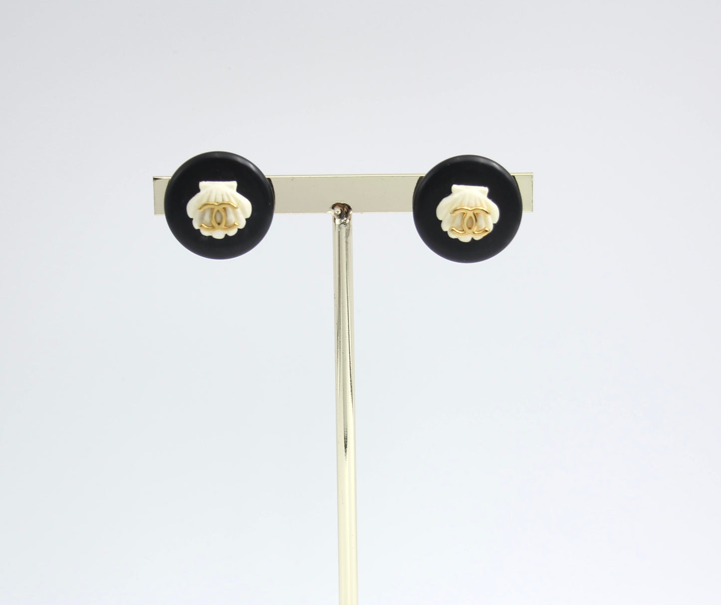 Chanel Vintage 96C Gold Plated Black And White Shell Earrings