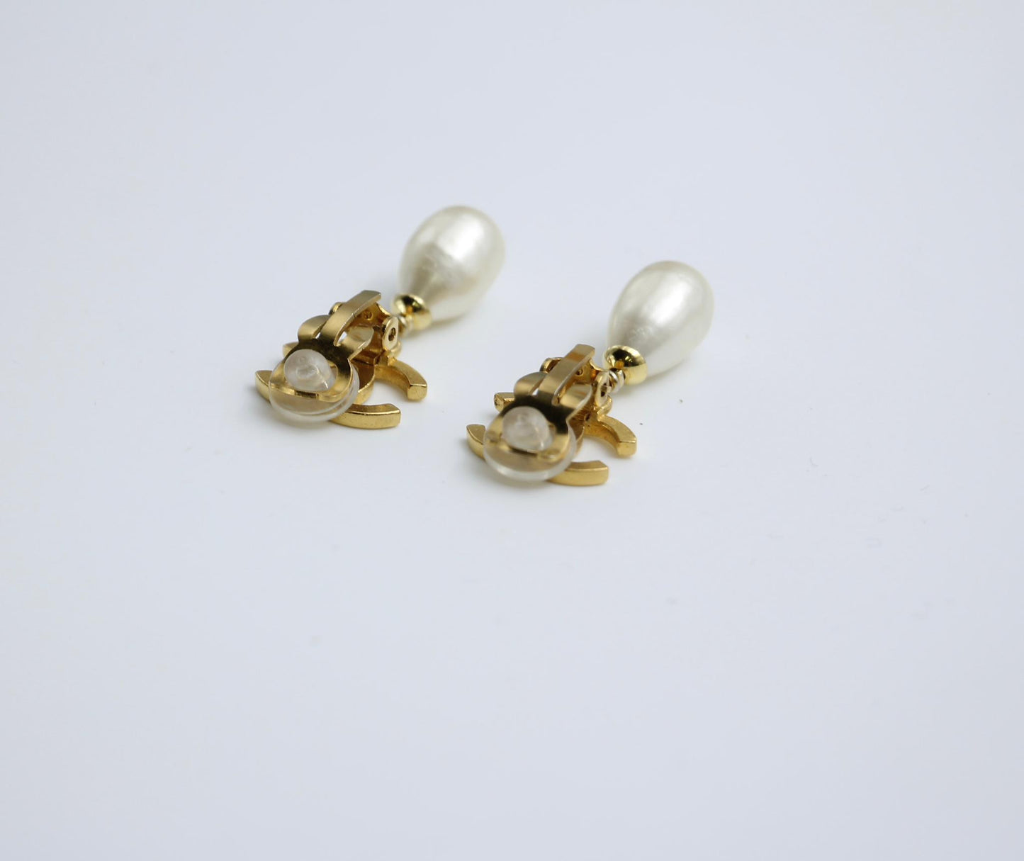 Chanel Vintage 95A Gold Plated Pearl Drop Earrings