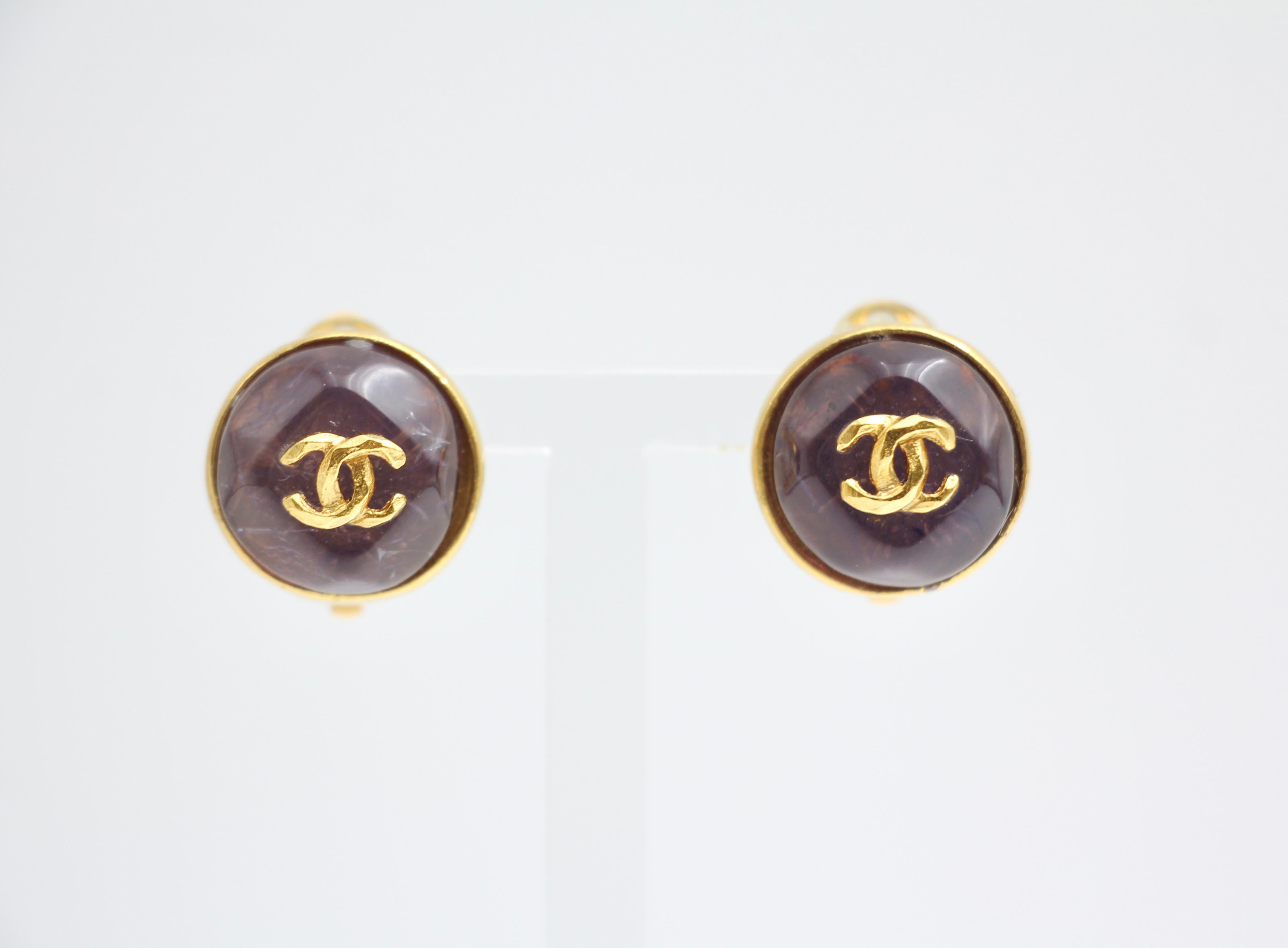 CHANEL Chanel Vintage 99P Resin Glazed Purple Clip-On Earrings - Onesize Fashion Jewellery - Secondhand luxury from Top Quality Luxury Designers Bag