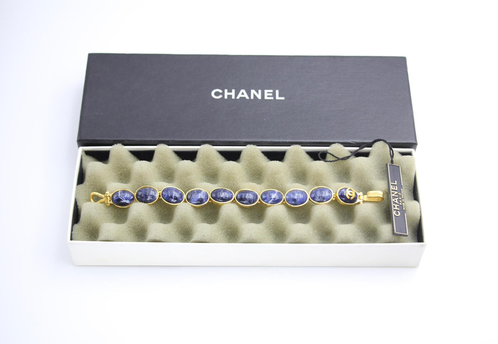 CHANEL Chanel Vintage 95A Lapis Lazuli Bracelet - Onesize Fashion Jewellery - Vintage fashion from Top Quality Luxury Designers Bag