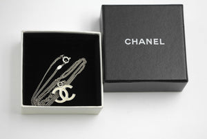 Chanel Vintage 05V Enamel White Necklace