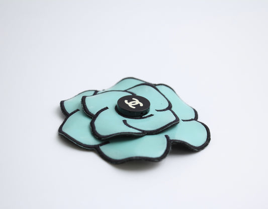 CHANEL Chanel Vintage 95 Light Blue Embroidered Camellia Brooch - Onesize Fashion Jewellery - Vintage fashion from Top Quality Luxury Designers Bag