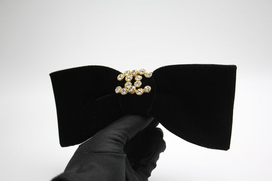 CHANEL Chanel Vintage 81 85 Years Black Velvet Rhinestone Gold Plated Cc Bow Hairpin - Onesize Fashion Jewellery - Secondhand luxury from Top Quality Luxury Designers Bag