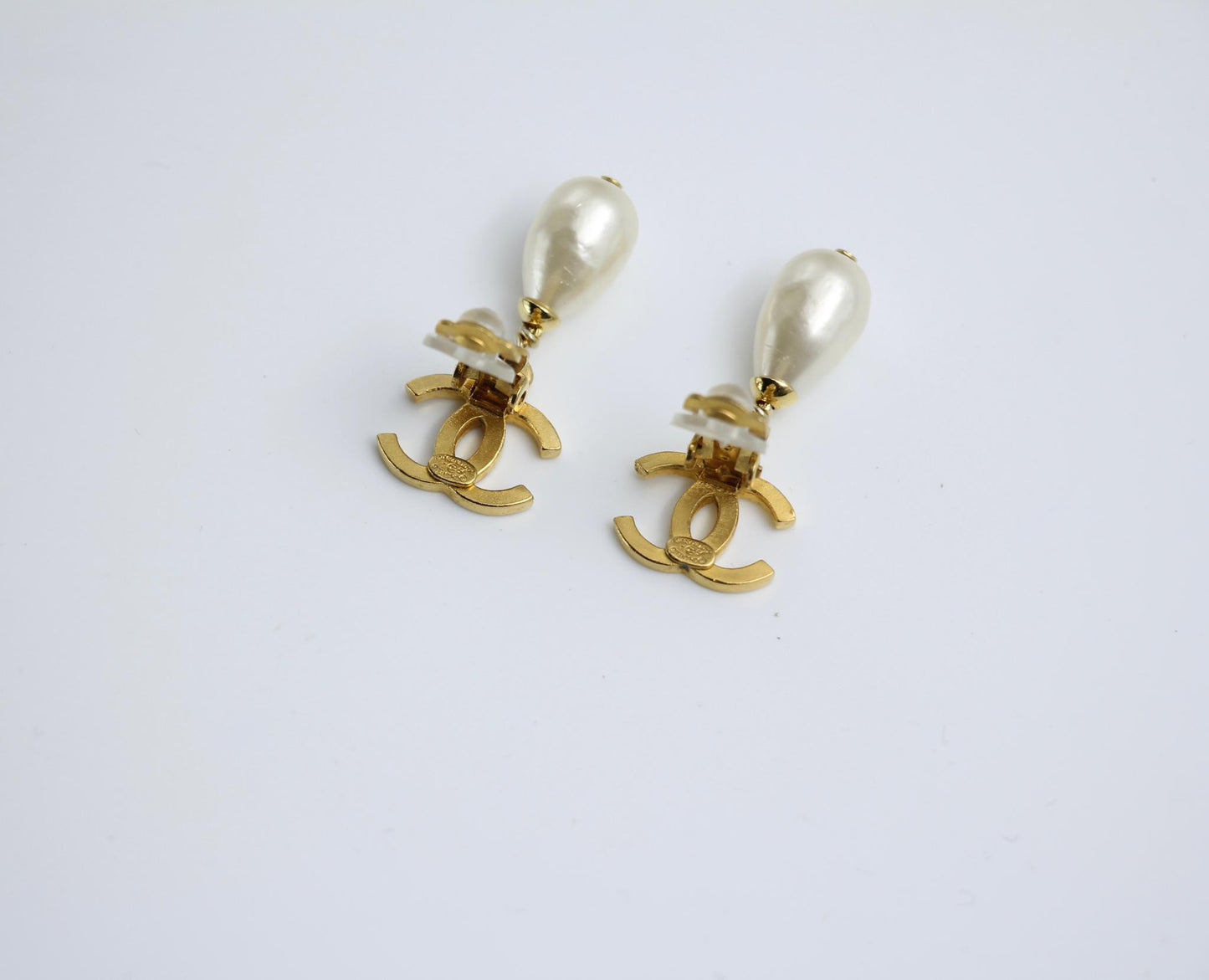 Chanel Vintage 95A Gold Plated Pearl Drop Earrings
