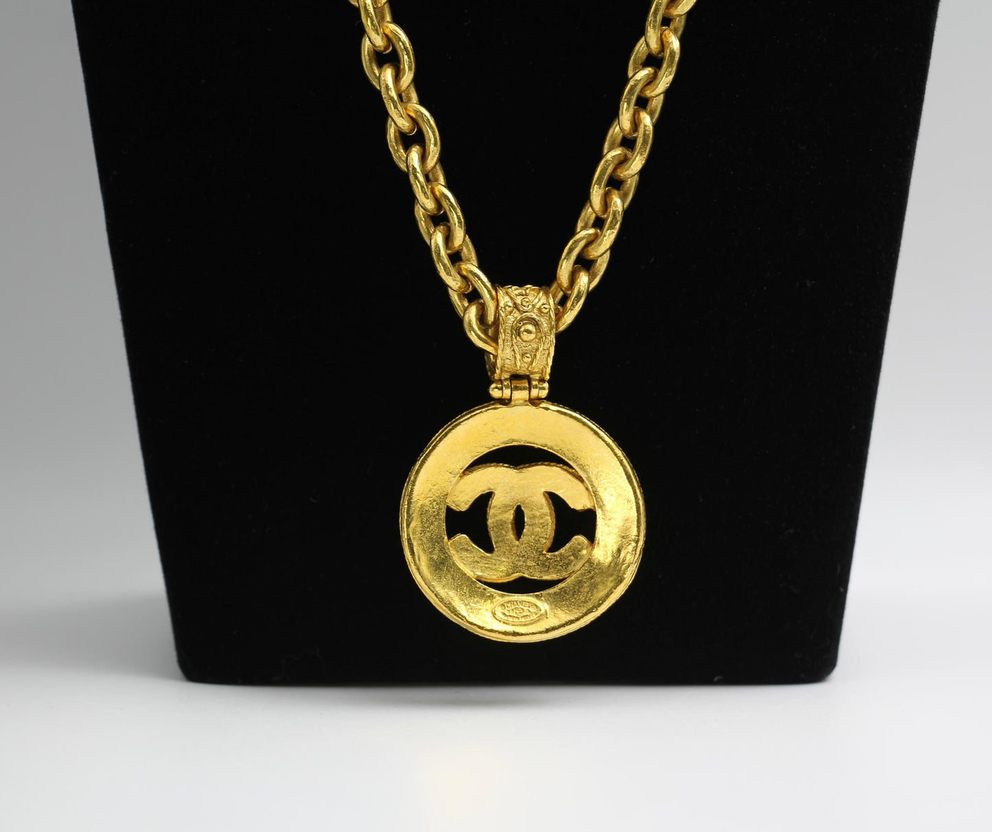 Chanel Vintage 94A Gold Plated Medal Pendant Long Necklace