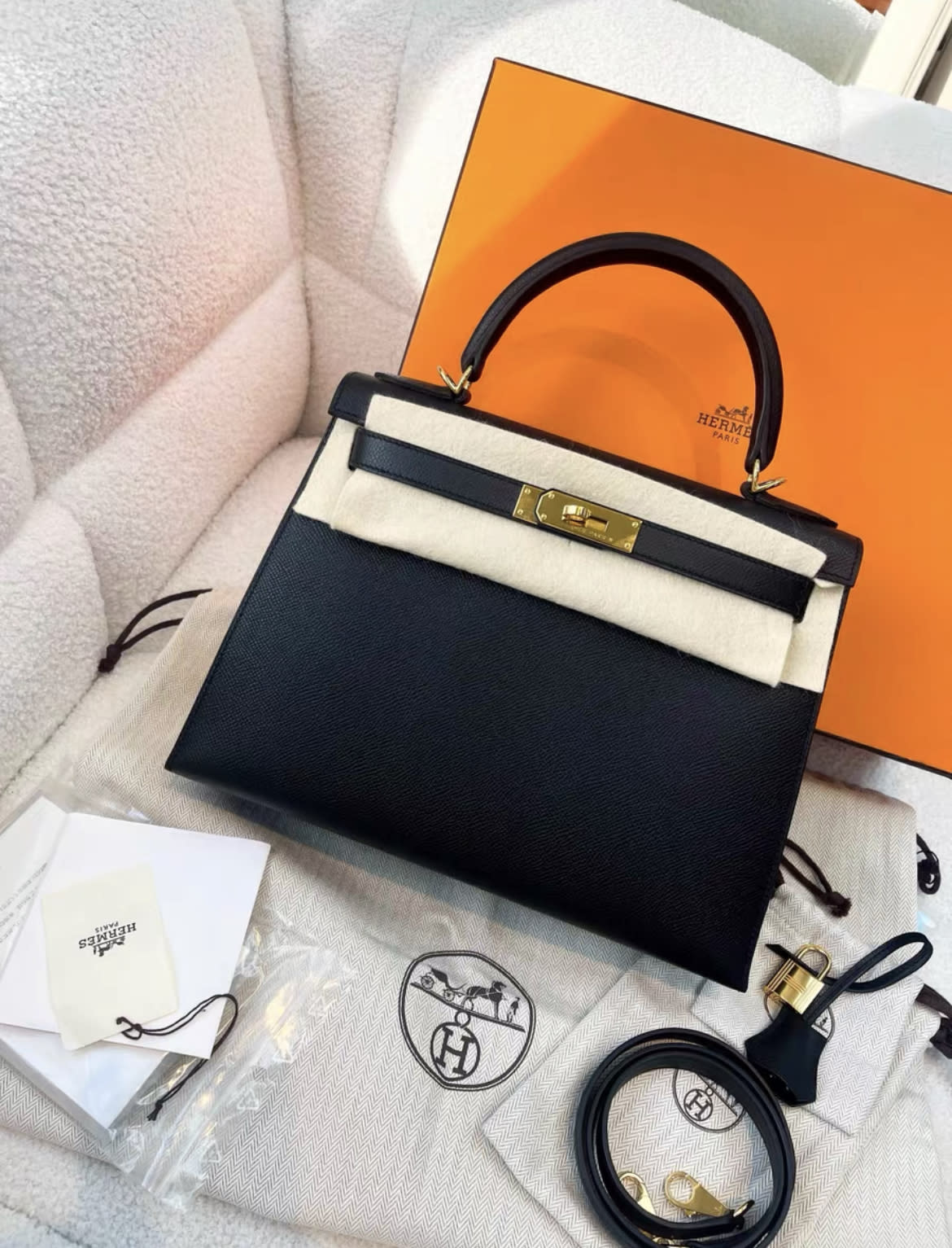 Hermès Hermes Kelly 28 black epsom leather gold hardware - 28 Crossbody Bag - Vintage fashion from Top Quality Luxury Designers Bag