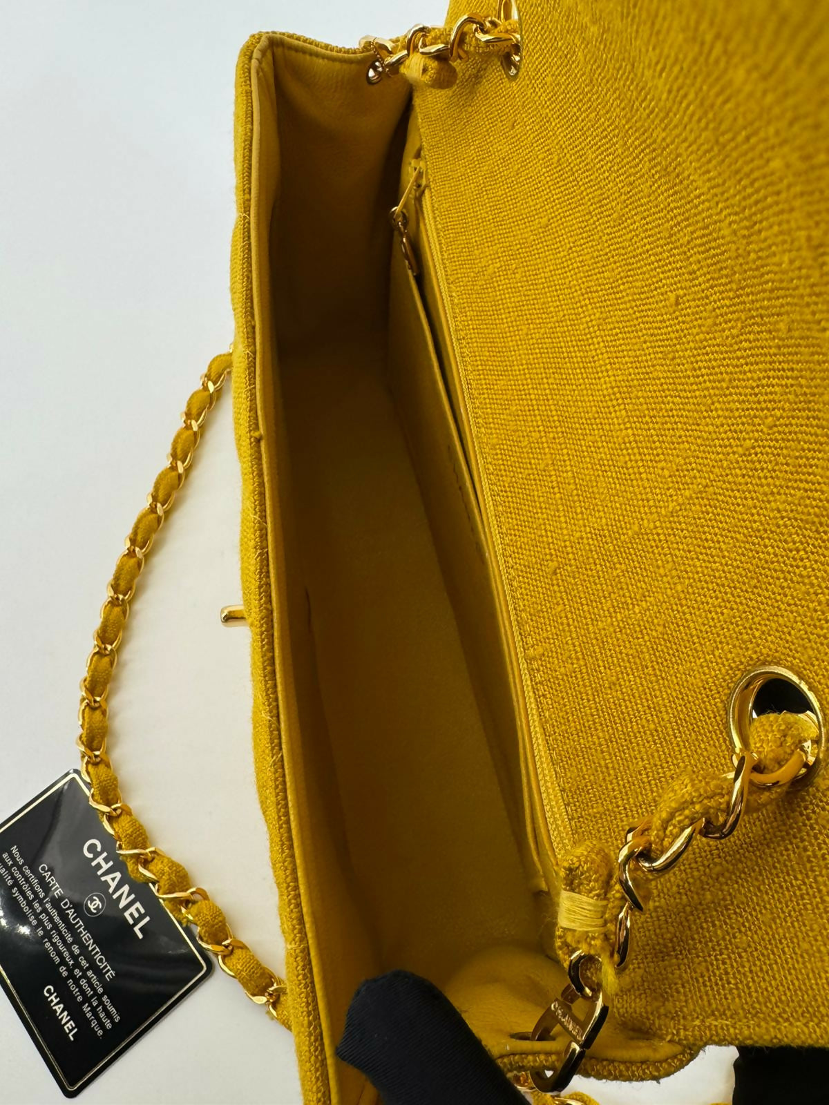 Chanel Vintage 91-94 Linen Matelassé 25 Yellow Small Shoulder Bag