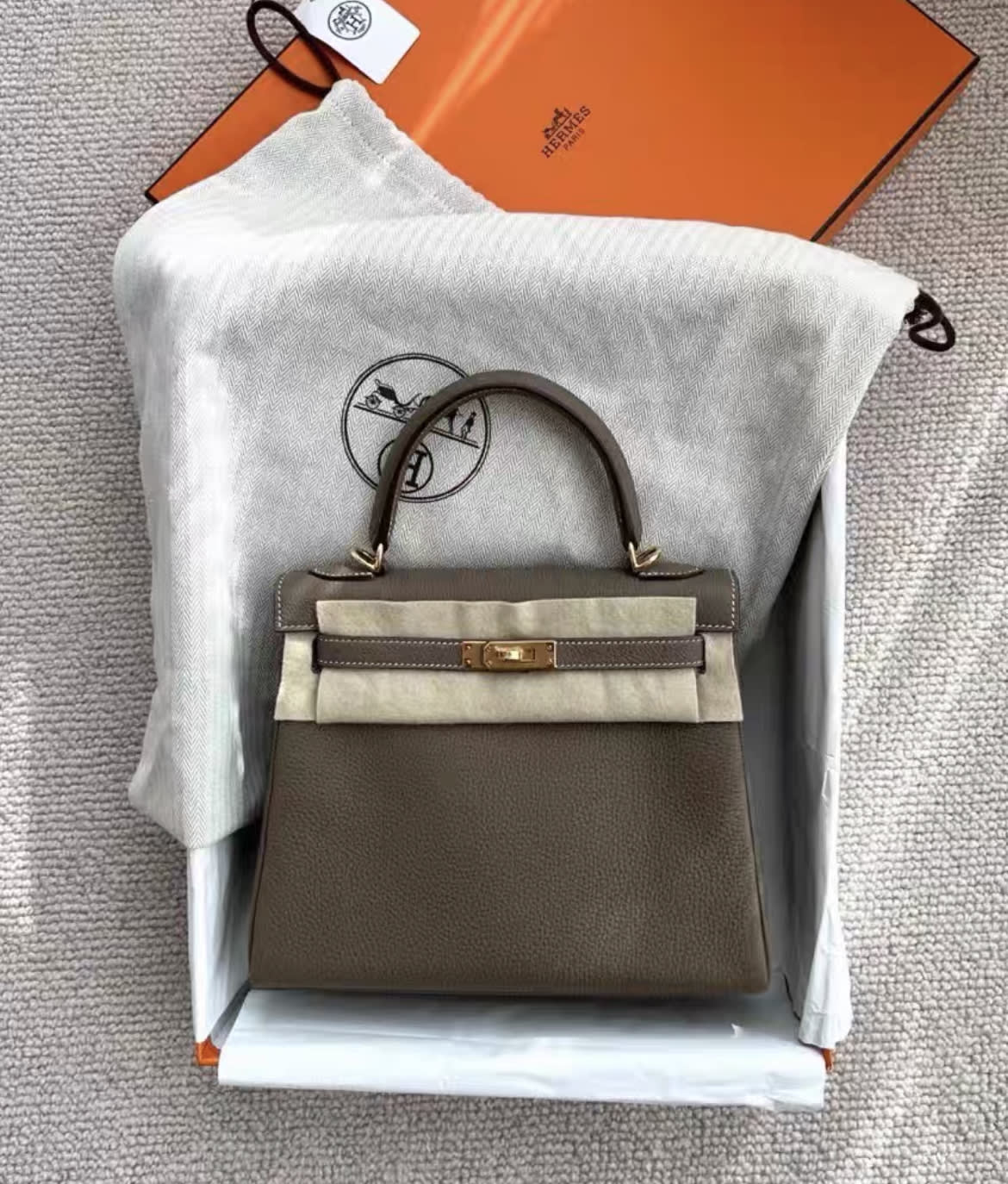 Hermès Hermes kelly 25 etoupe togo leather gold hardware - 25 Crossbody Bag - Vintage fashion from Top Quality Luxury Designers Bag