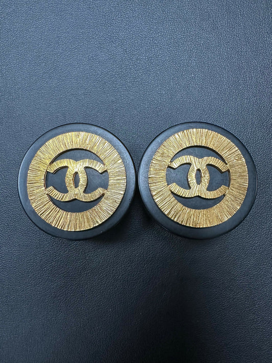 Chanel Vintage 93 Gold Plated  Resin Button CC Clip-on Earrings