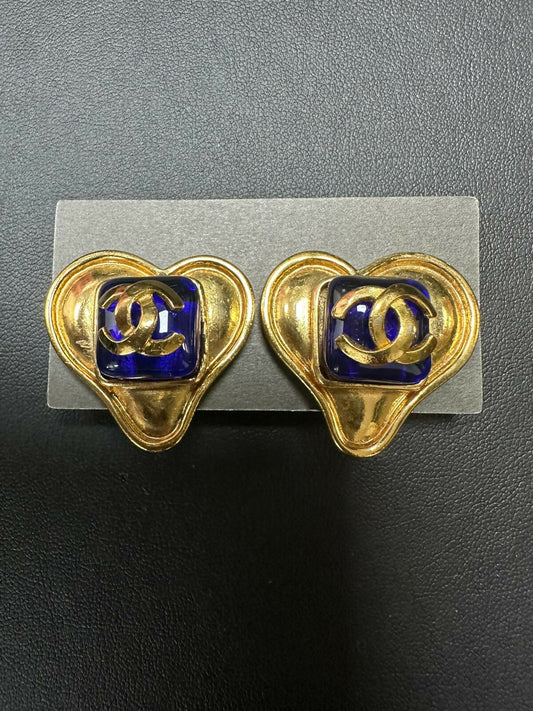 Chanel Vintage 95P Gripoix Blue  Gold Plated Heart Clip-on Earrings