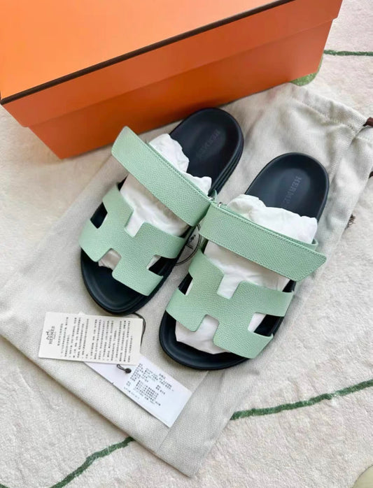 Hermès Hermes Chypre Sandals, Green, Size 36 - 36 Shoes - Vintage fashion from Top Quality Luxury Designers Bag
