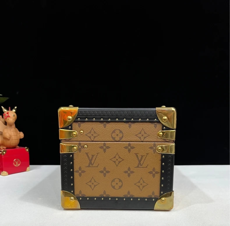 Louis Vuitton Coffret Accessoires Duck