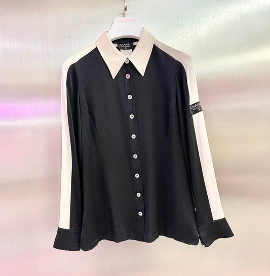 CHANEL Vintage Chanel letter brand shirt - Medium Shirt - Used fashion item from Top Quality Luxury Designers Bag