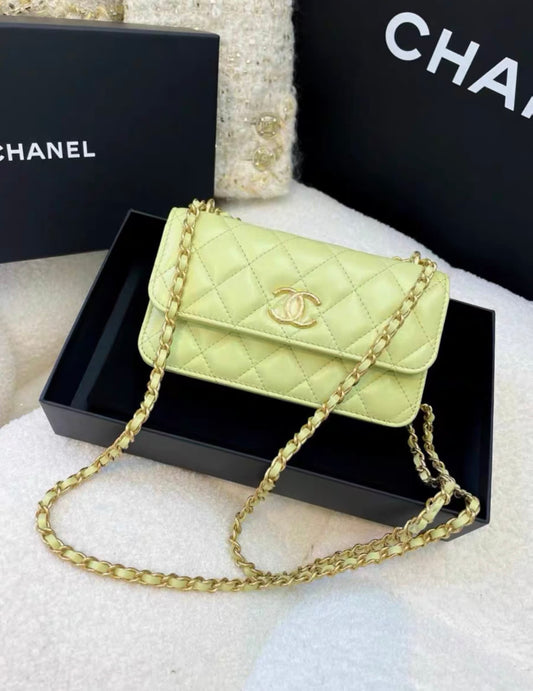 CHANEL Chanel green shoulder chain bag, brand new with box, - Mini Mini Bag - Vintage fashion from Top Quality Luxury Designers Bag