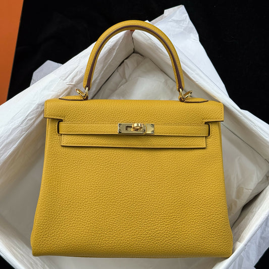Hermès Kelly 25 Jaune Ambre Togo with Permabrass Hardware