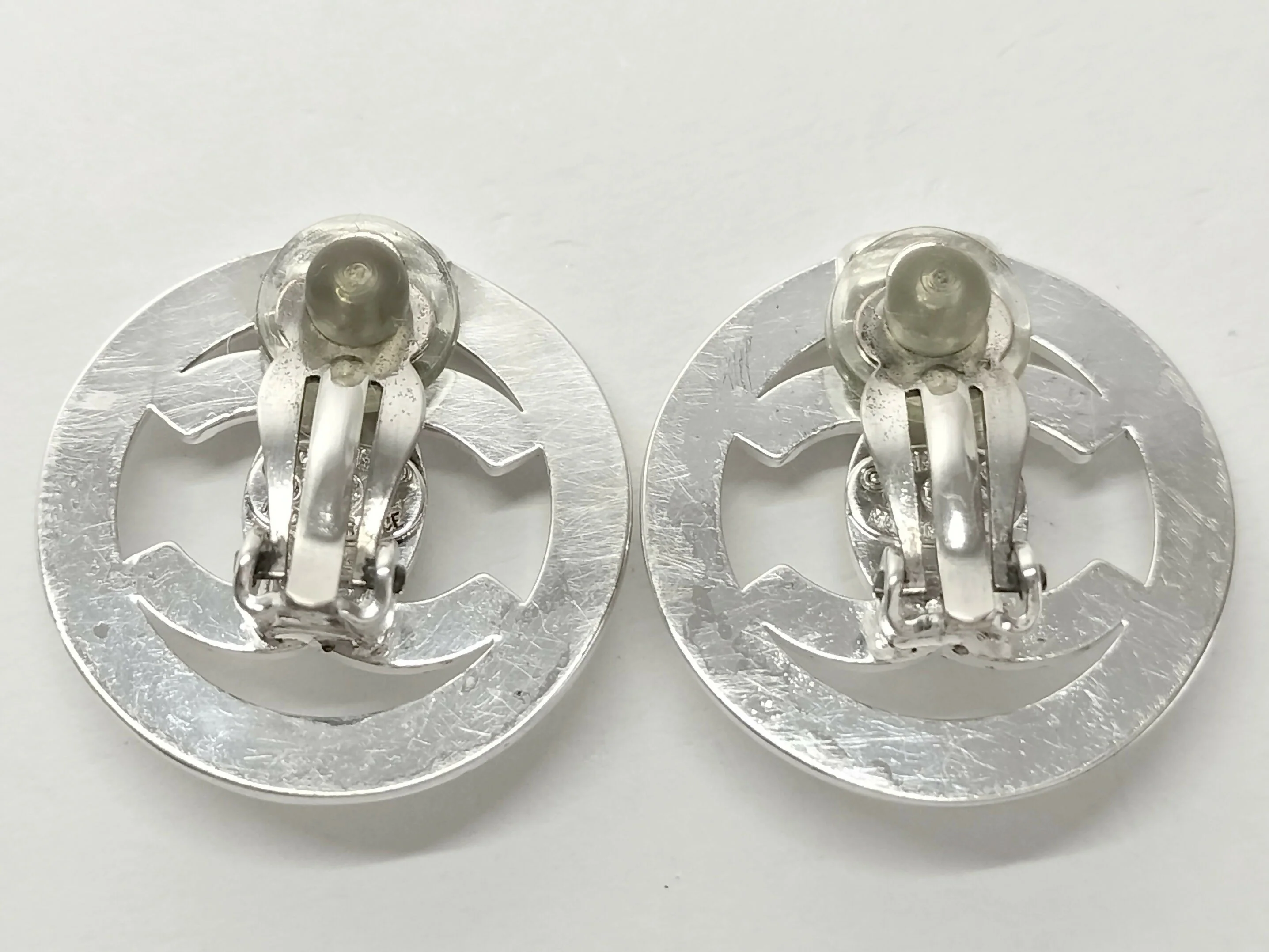 Chanel Vintage 97P Silver Circle Latch Clip-on Earrings