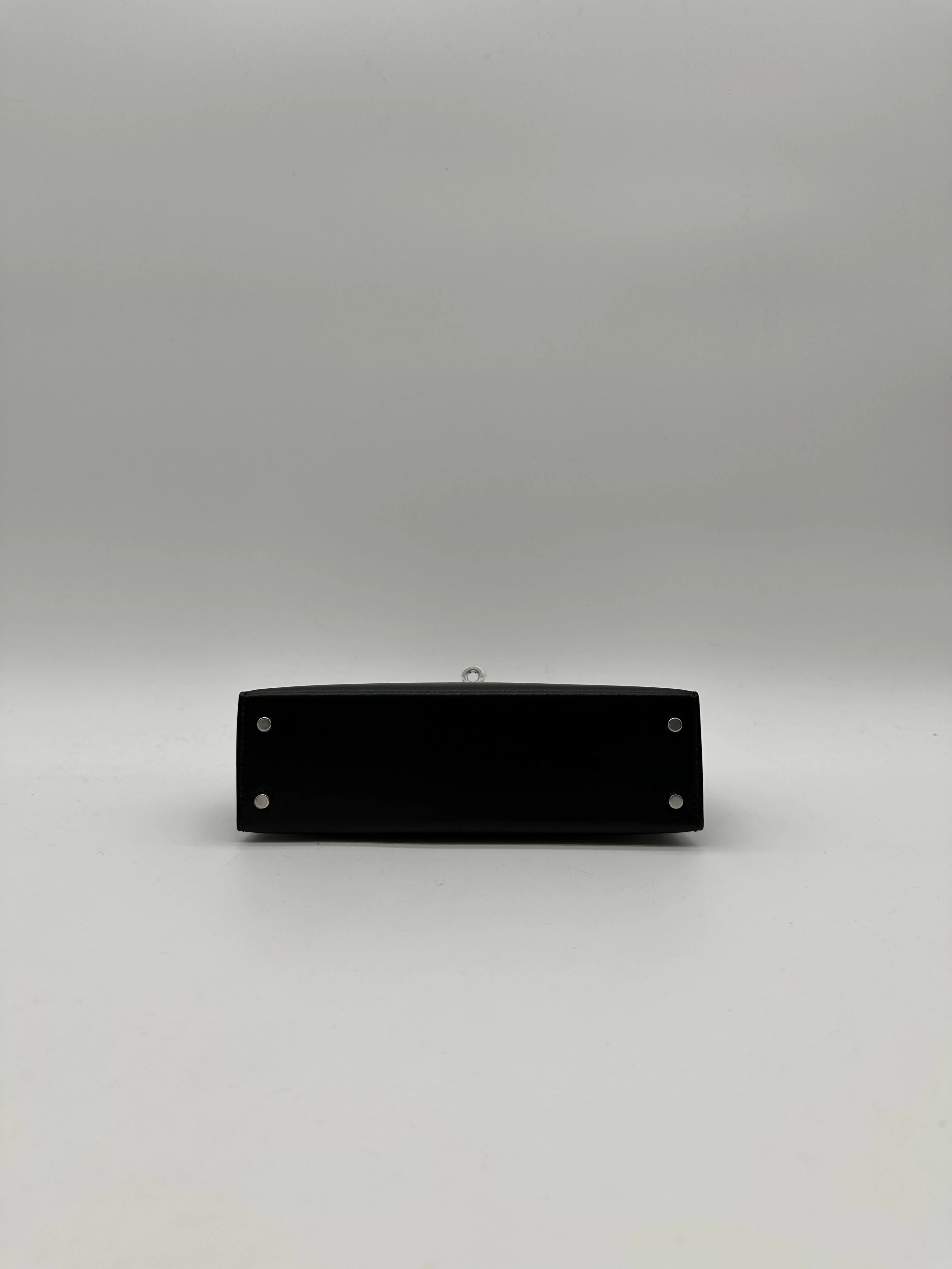 Hermès Kelly 20 Black Box PHW G 2026