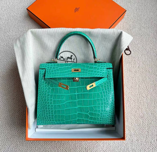 Hermès Hermes Kelly 25 imperial green shiny alligator gold hardware - 25 Crossbody Bag - Secondhand luxury from Top Quality Luxury Designers Bag
