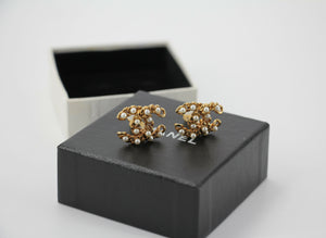 Chanel Vintage 03A Imitation Pearl Gold-plated Clip-on Earrings