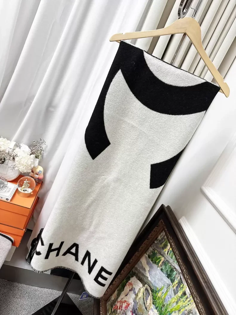 Chanel 21k  Cashmere Black and White  Large Logo Double C Blanket Shawl