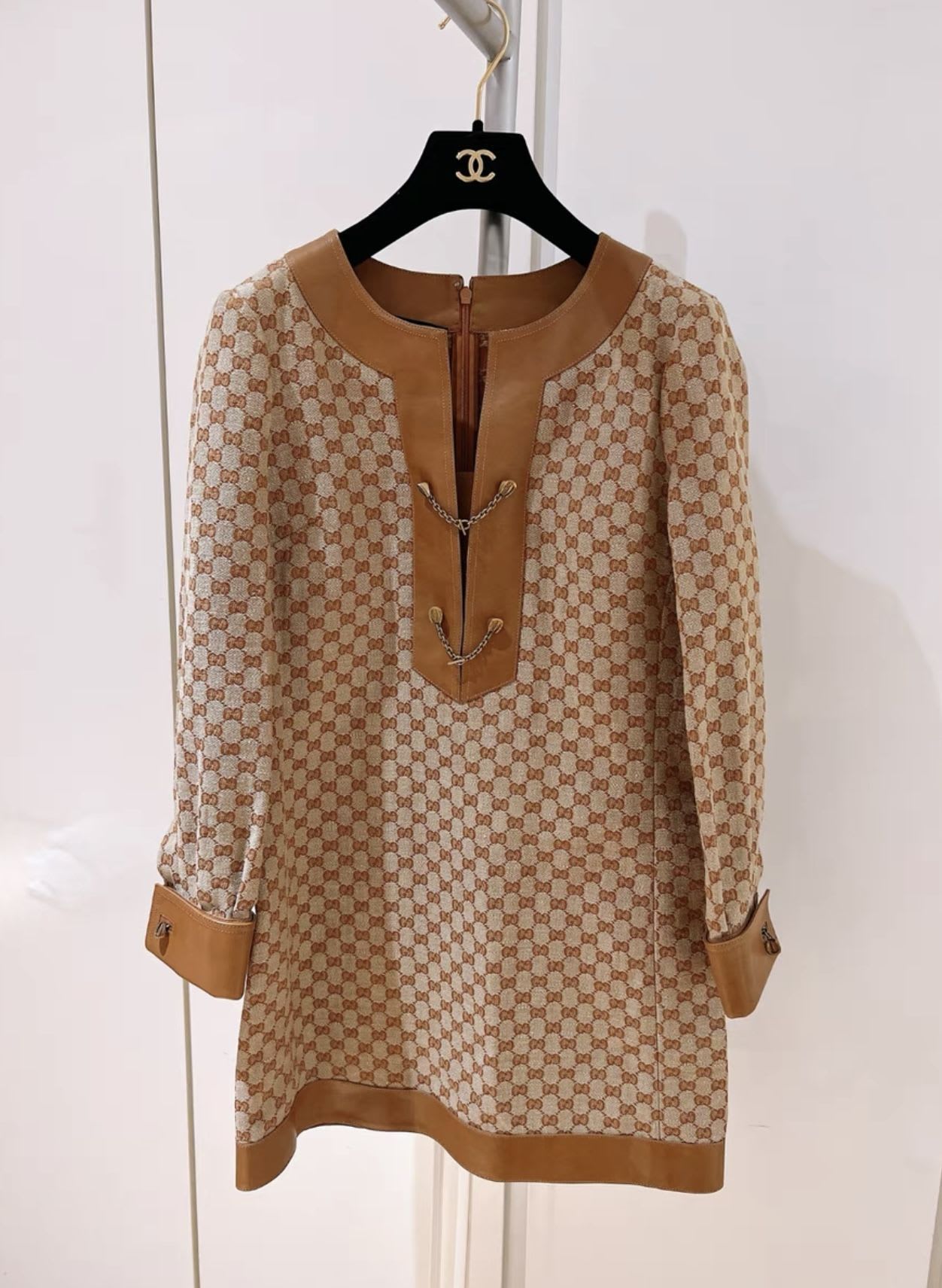 GUCCI Gucci 22 runway dress - 36 Dress - Used fashion item from Top Quality Luxury Designers Bag