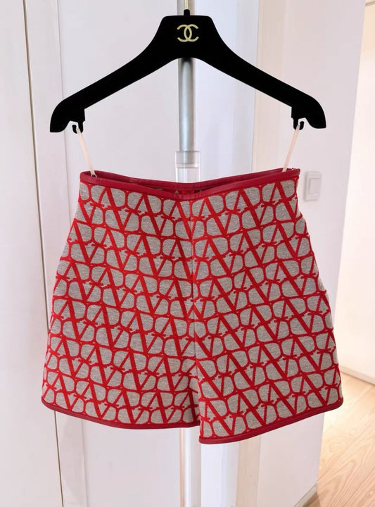 VALENTINO Valentino red V-label high-waisted shorts - Medium Shorts - Vintage fashion from Top Quality Luxury Designers Bag