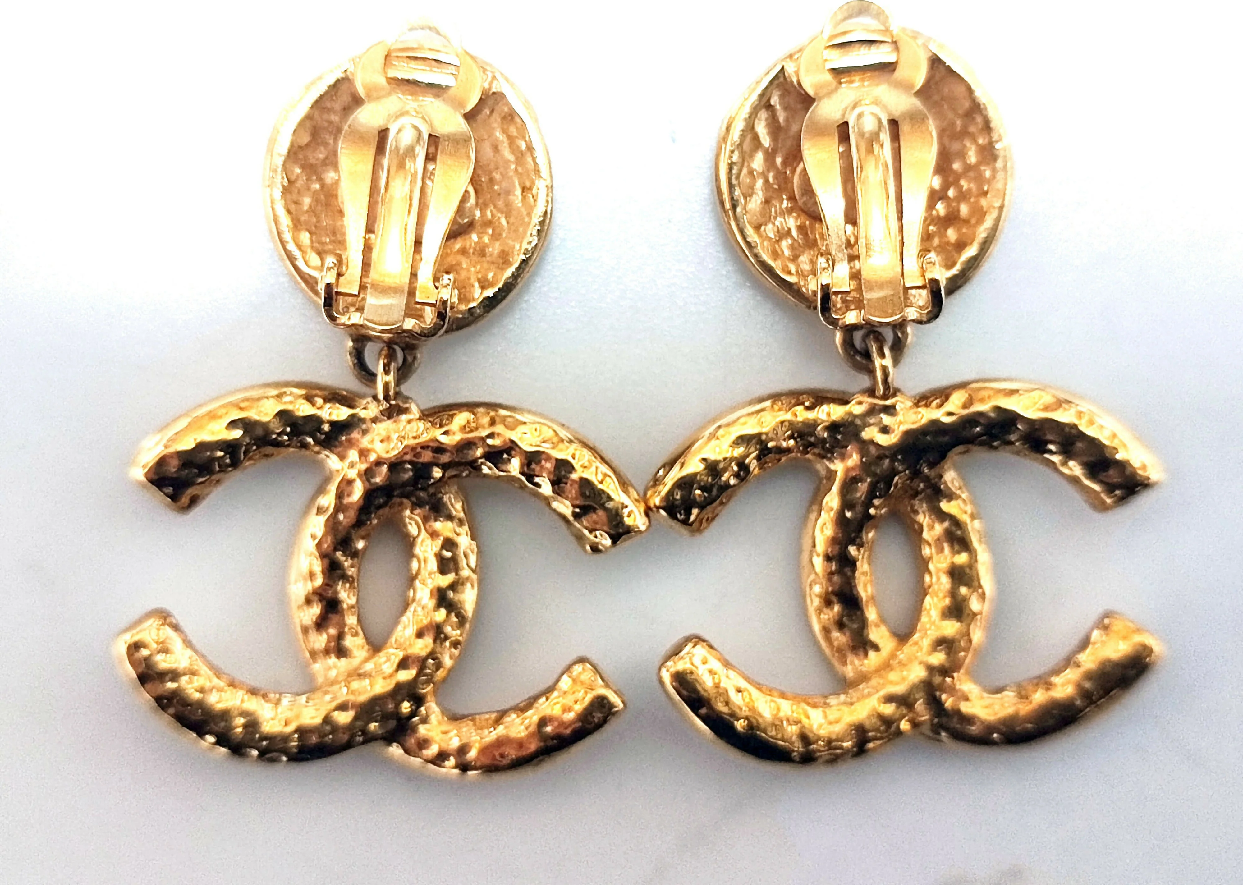Chanel Vintage 95A Gold Plated Embossed Coco Mark Clip-on Earrings