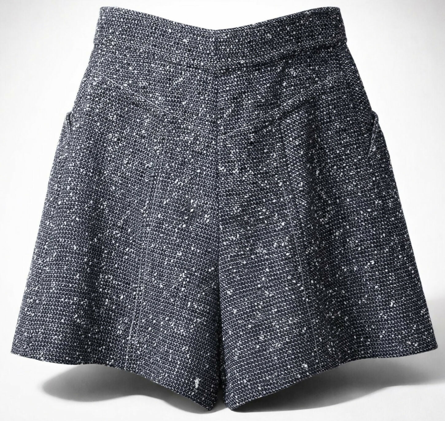 Chanel 19P Sand by the Sea Multicolor Tweed Boucle Shorts FR 38