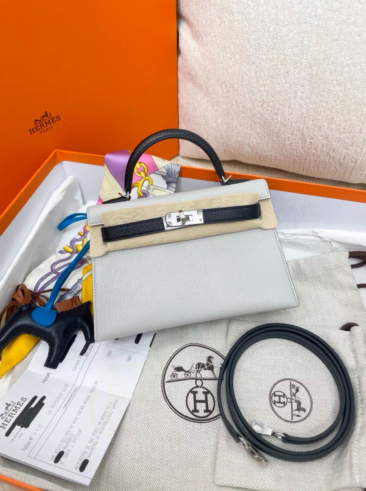 Hermès Hermes Minikelly Second Generation Pearl Gray Black Silver - mini Mini Bag - Vintage fashion from Top Quality Luxury Designers Bag