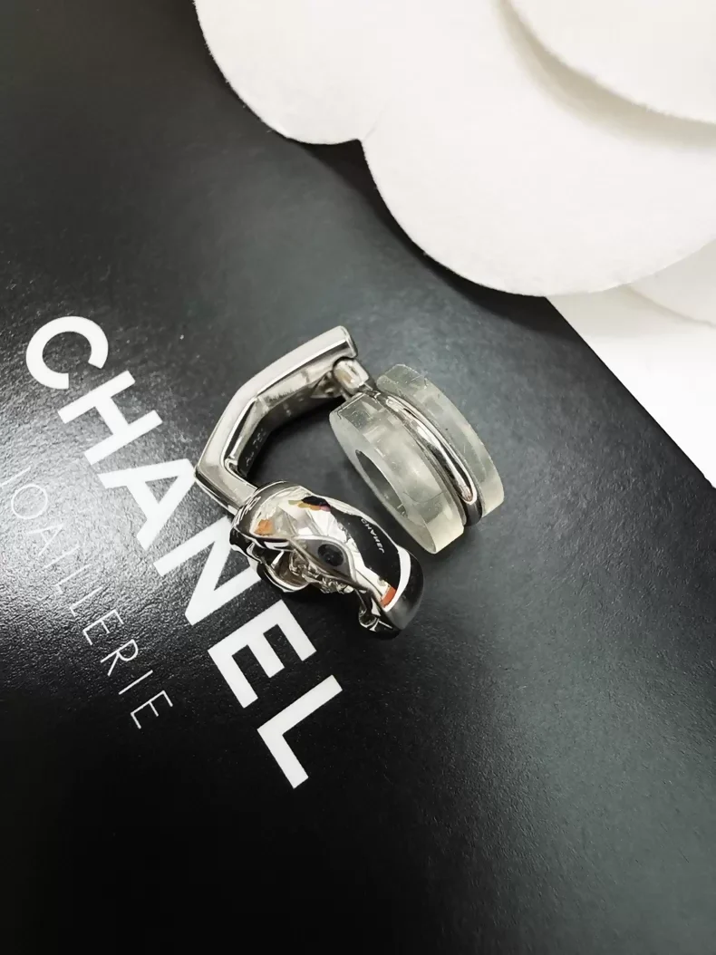 Chanel Coco Crush single clip-on earring, white gold, single diamond,