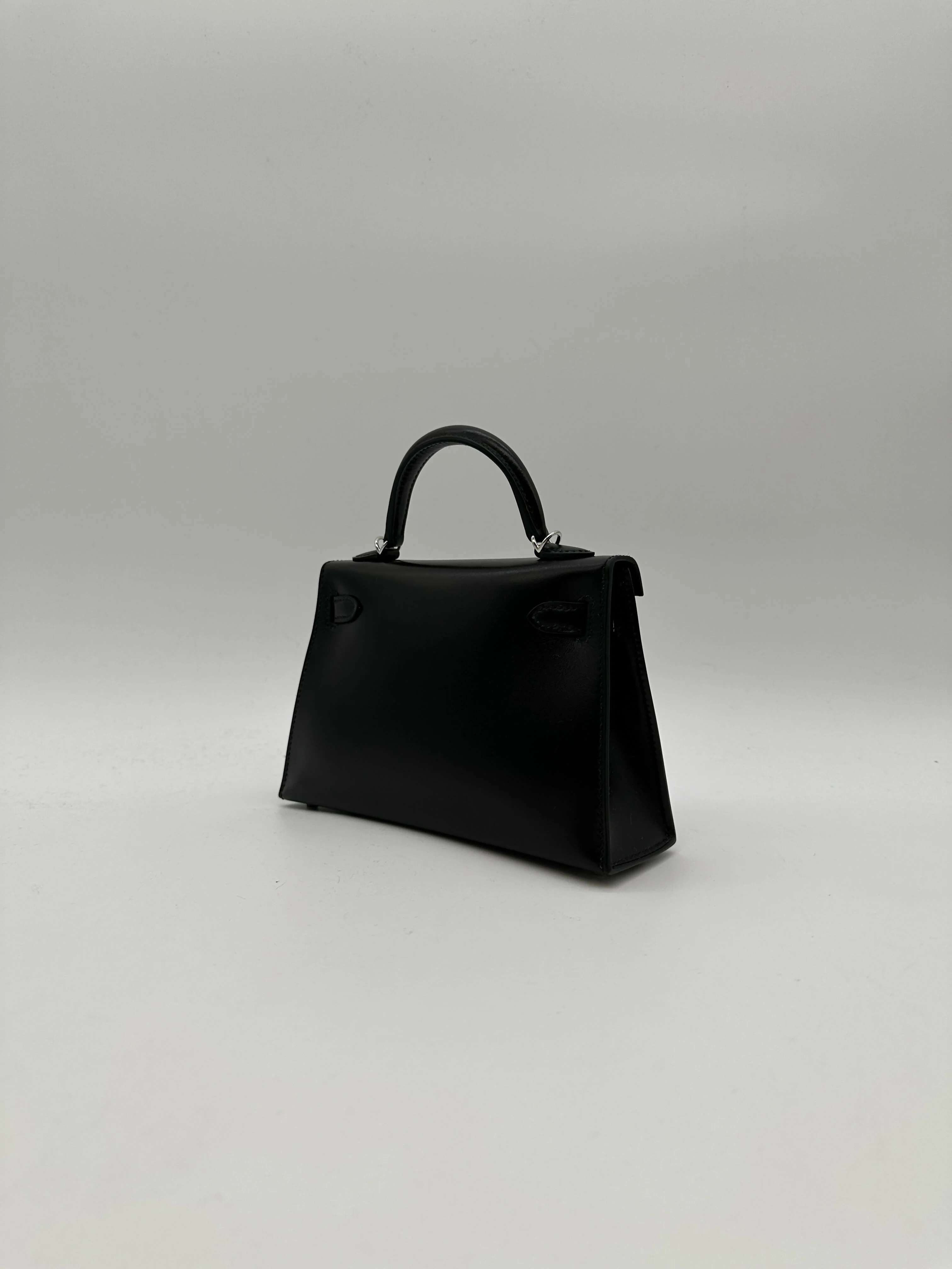 Hermès Kelly 20 Black Box PHW G 2026