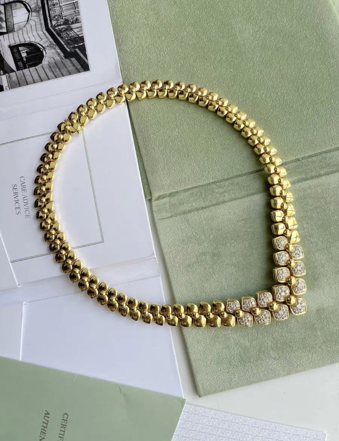 Van Cleef  Arpels VCA Fine Jewelry Gold Diamond Necklace - One size High Jewellery - Vintage fashion from Top Quality Luxury Designers Bag