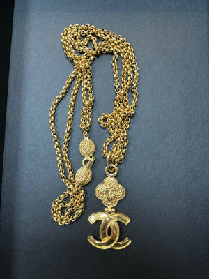 Chanel Vintage 95A Gold-Plated Plain Gold Flower Necklace