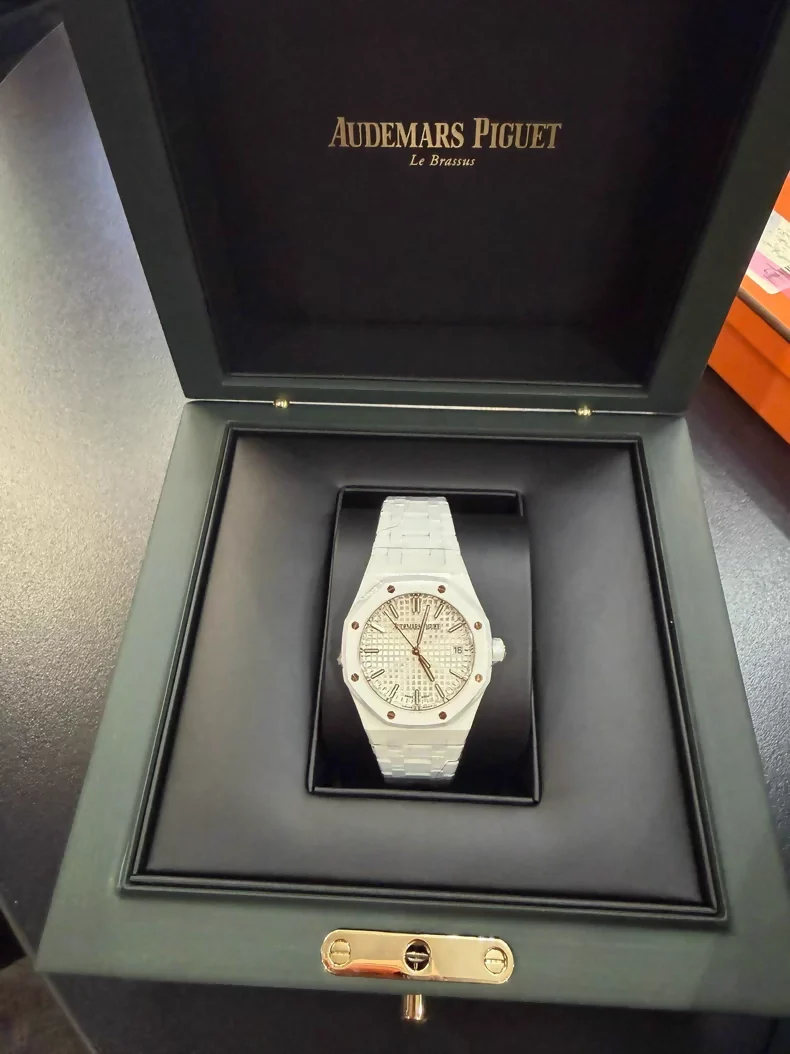 Audemars Piguet Royal Oak 34 Dial Grande Tapisserie White Ceramic 77350CB.OO.1266CB.01