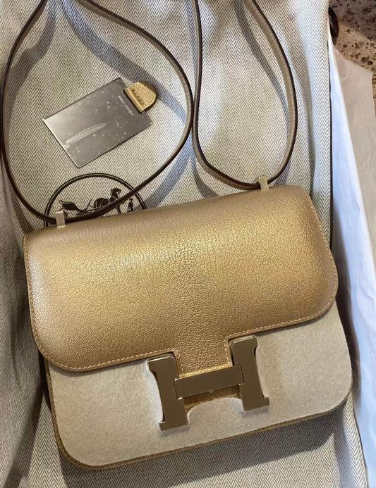 Hermès Hermès Metallic Chevre Chamkilight Constance 18 Dore - 18 Crossbody Bag - Used fashion item from Top Quality Luxury Designers Bag