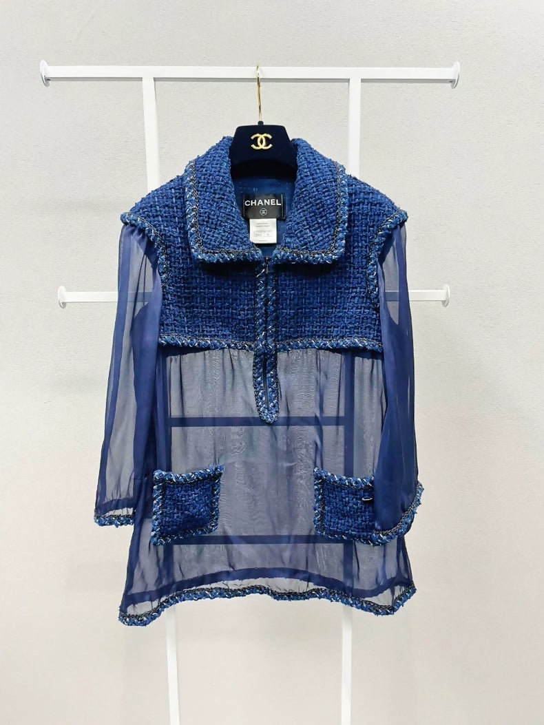 Chanel top in navy blue tulle and tweed