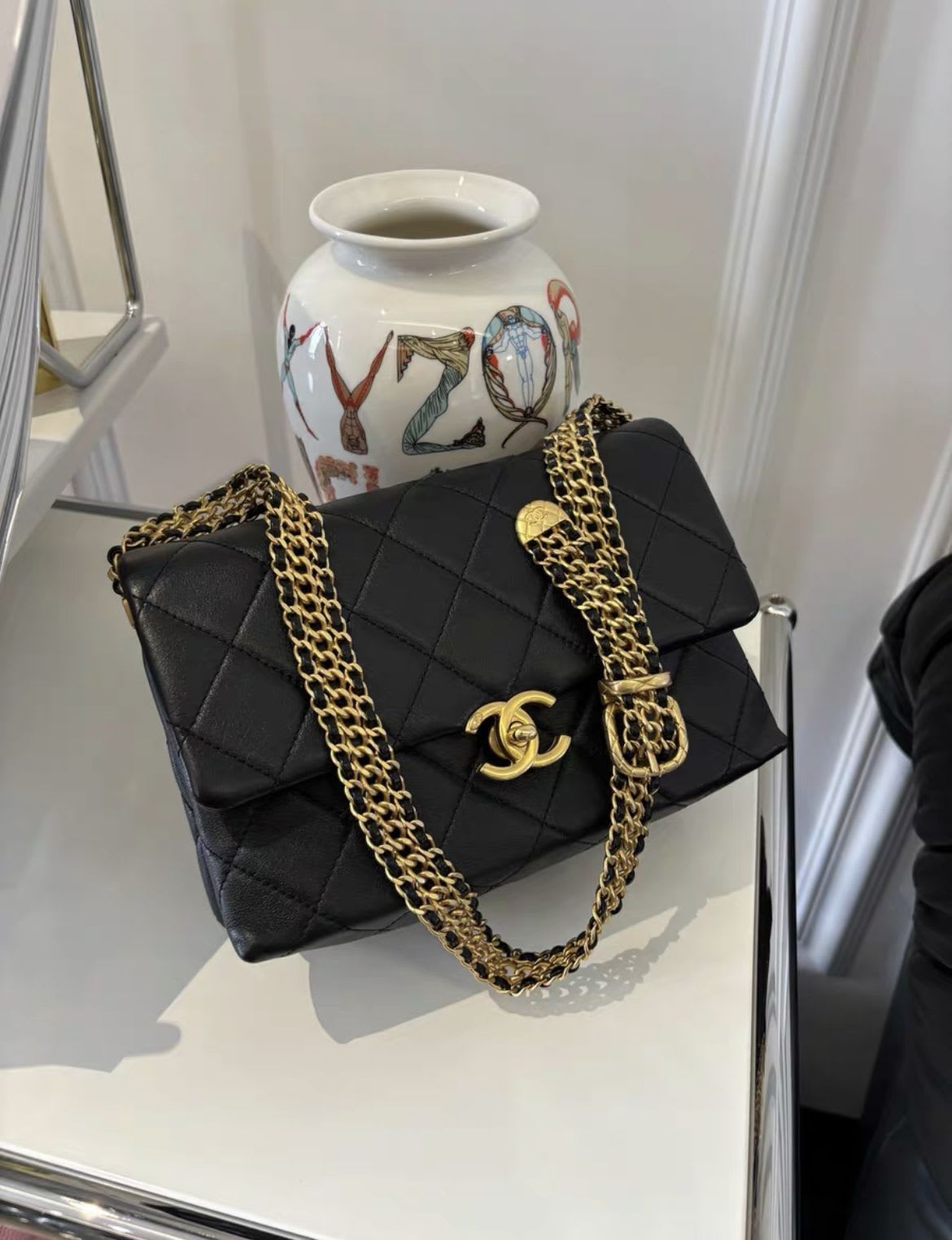 CHANEL Chanel23s black gold cowhide metal braided belt shoulder strap - Medium Shoulder Bag - Secondhand luxury from Top Quality Luxury Designers Bag