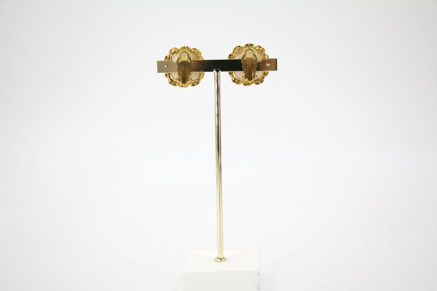 Chanel Vintage 91 Imitation Pearl Square Gold-Plated Clip-on Earrings