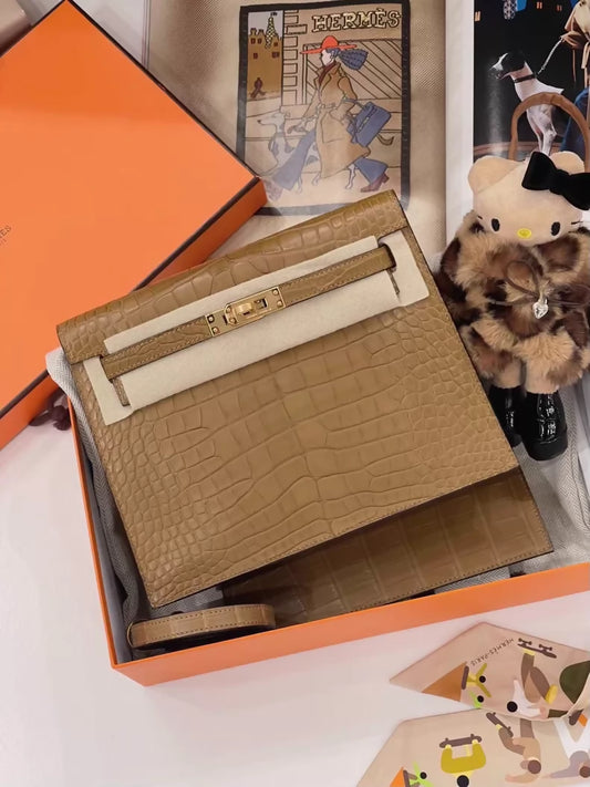 Hermès Kelly Danse Gold matte crocodile leather gold hardware