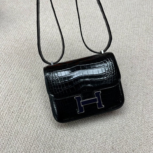 Hermès Constance 19 shiny crocodile leather black  palladium hardware